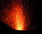亚苏尔火山