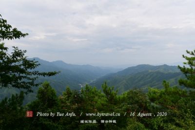 鹅湖山