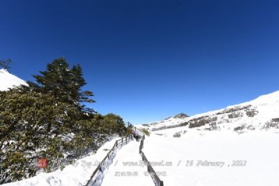 清峰寺雪山殿